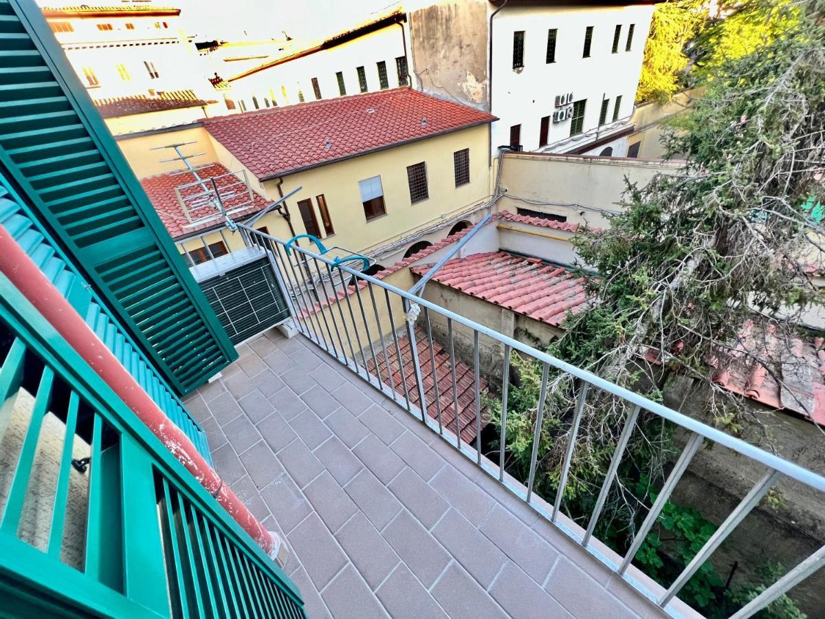 Relax & Design A Pochi Passi Dalla Stazione Florence Exterior photo
